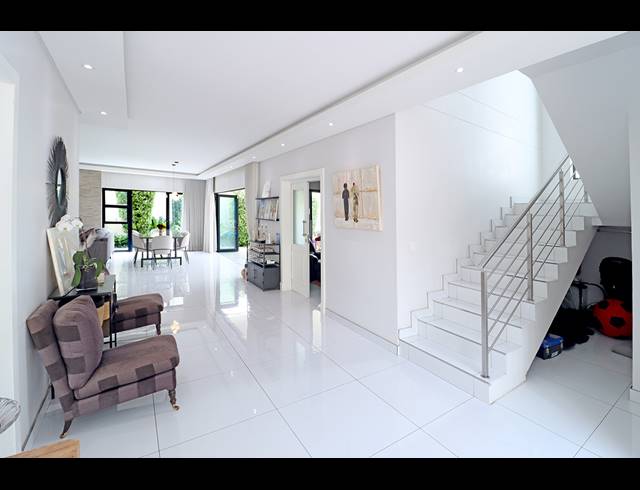 4 BEDROOM CLUSTER FOR SALE IN GLENHAZEL